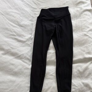 ALO Yoga Women's Black Crop Leggings Size Medium